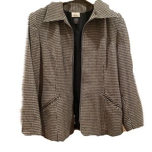 Hillard &Hanson black and white w/zipper jacket